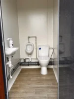 Neuer Sanitärpavillon – 3 Separate Kabinen, WC, Urinal, Waschbecken – Bild 8